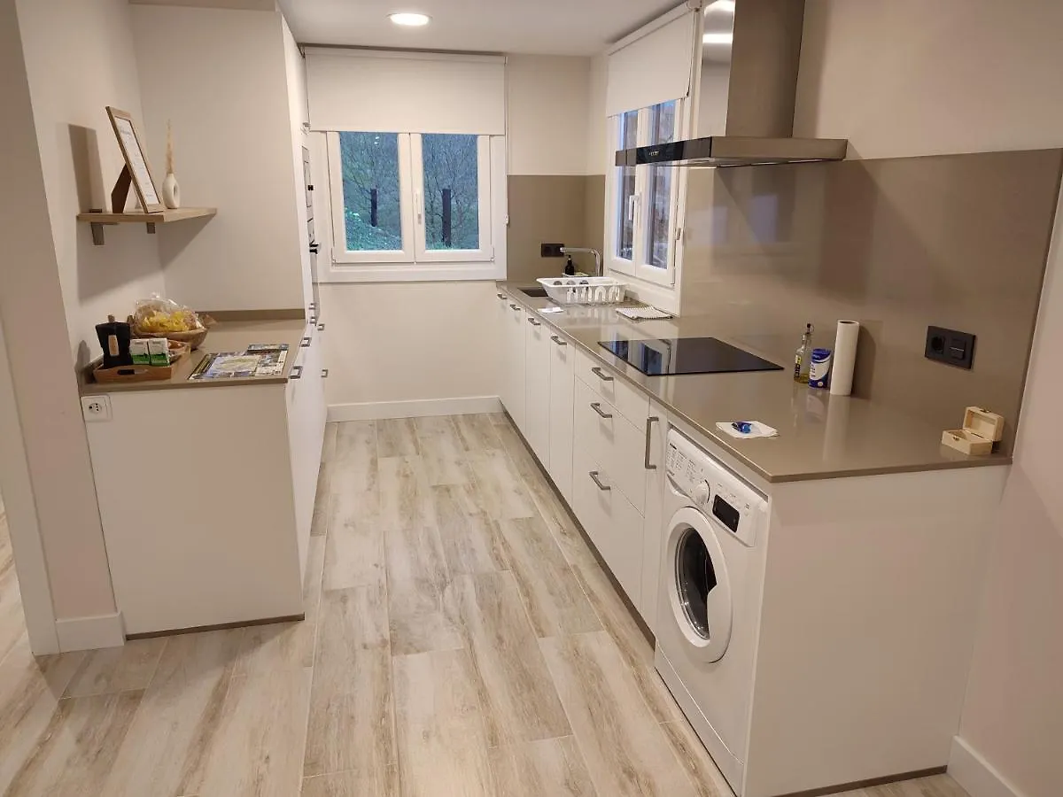 Apartment Ferienwohnung Etxezarre, En Ajangiz